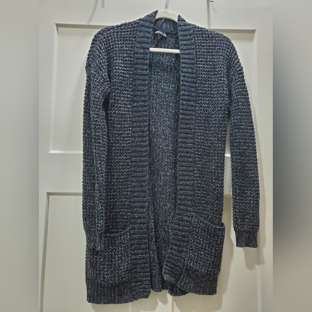Express, small, black with white
